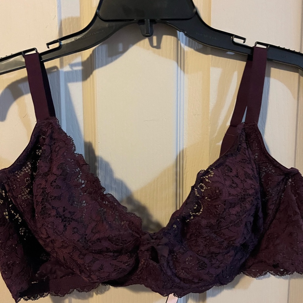Elegant Lace Women's Bra in Deep Purple, Victoria Secret 44D/D100